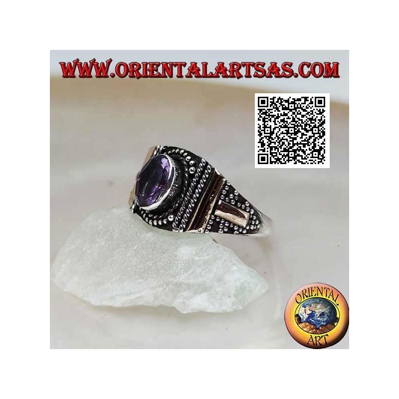 Silver ring with oval amethyst with decoration in balls and 14 karat gold plates