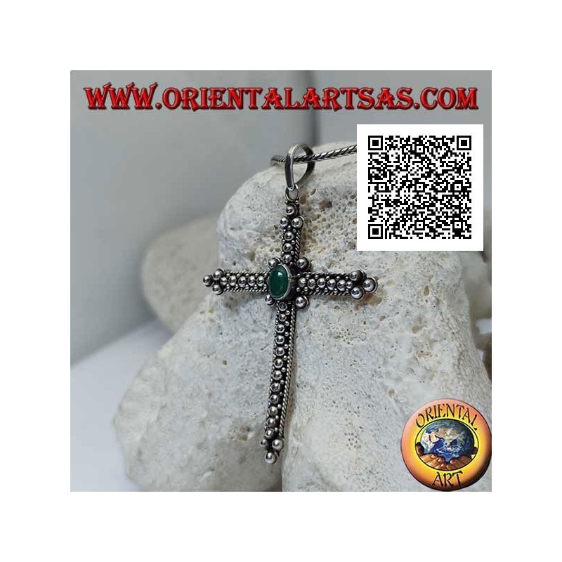 Colgante de plata, cruz ortodoxa con ágata verde ovalada central y decoración de bolas