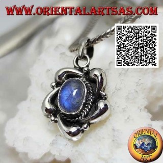 Silver pendant with oval blue labradorite in the center of a flower
