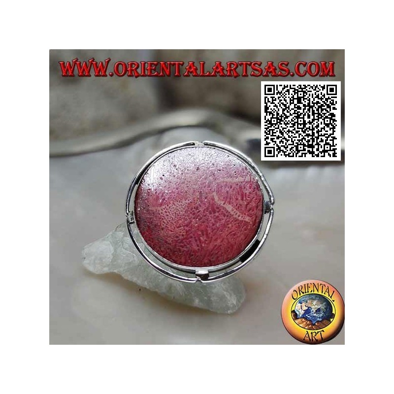 Bague en argent avec madrepora ronde rouge (corail) dans le disque ajouré réglable (taille libre)