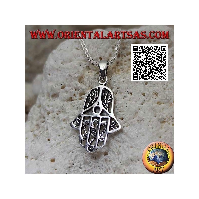 Pendentif main de Fatima en argent avec fines décorations internes perforées
