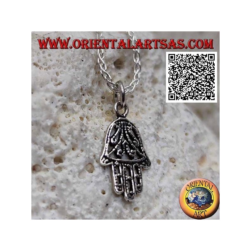 Pendentif Main de Fatima en argent à décor floral symétrique perforé