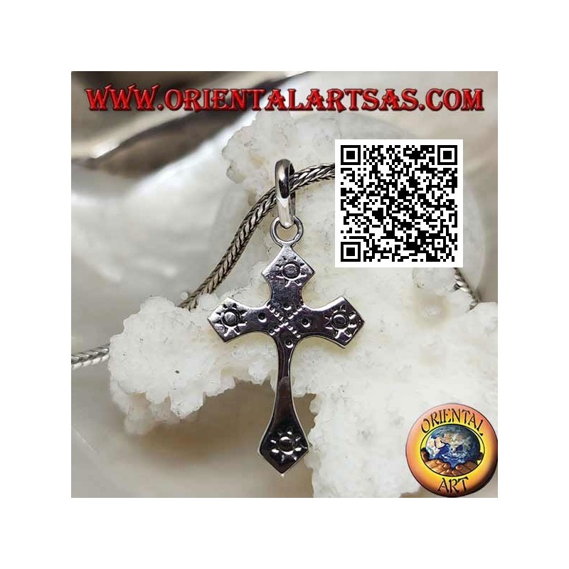 Colgante cruz de plata con sol grabado en los cuatro extremos