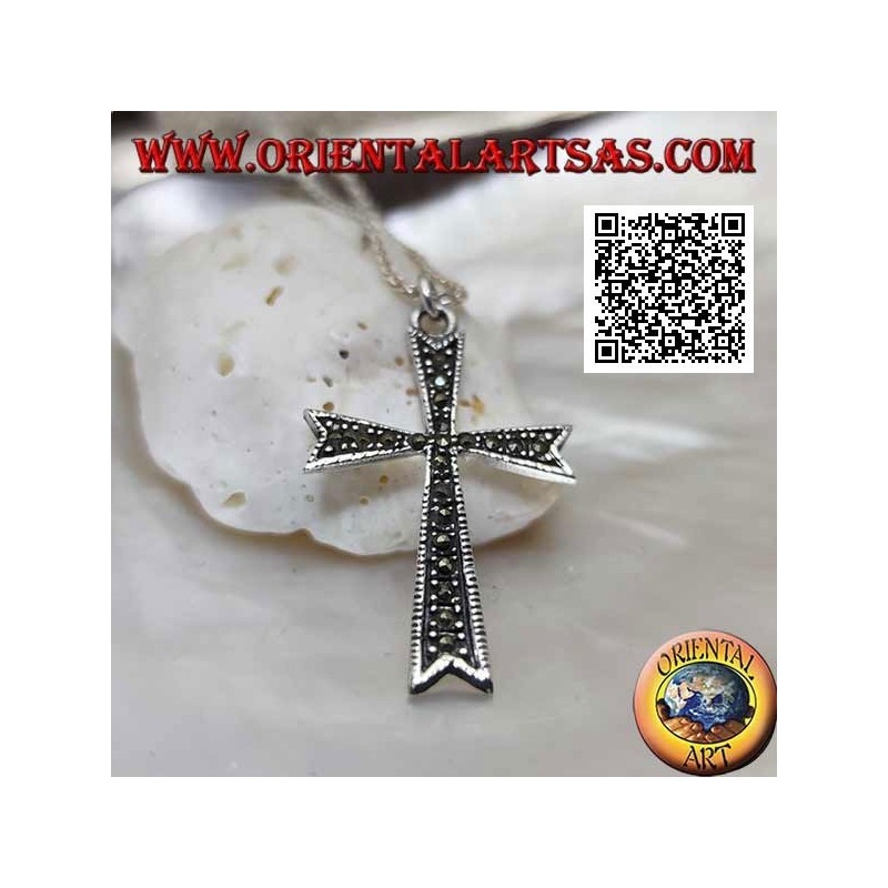 Pendentif croix latine à huit branches en argent serti de marcassite