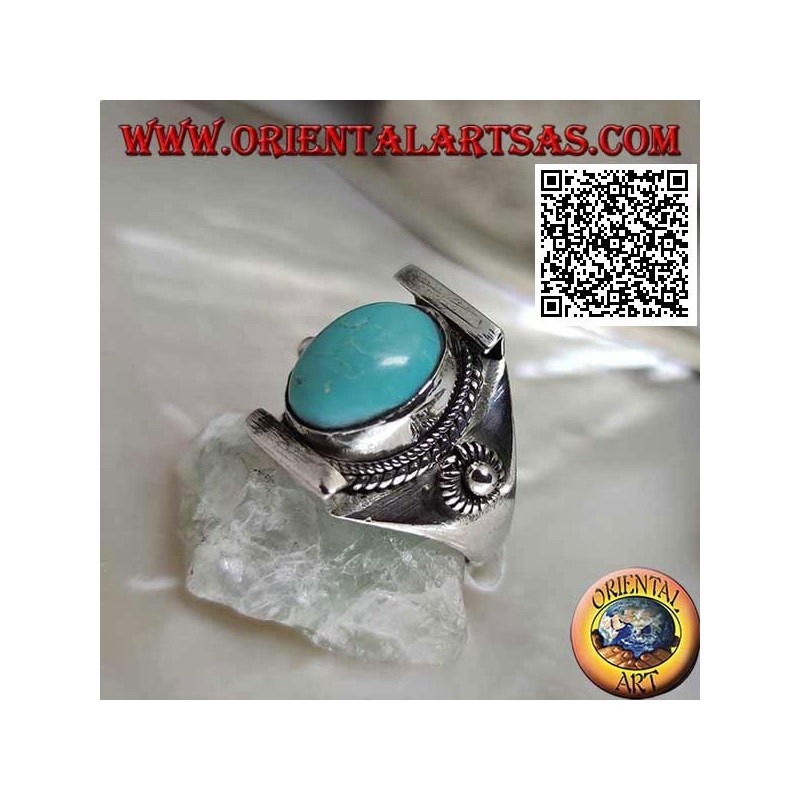 Bague en argent avec turquoise tibétaine ovale antique en serti népalais avec boule et disques sur les côtés