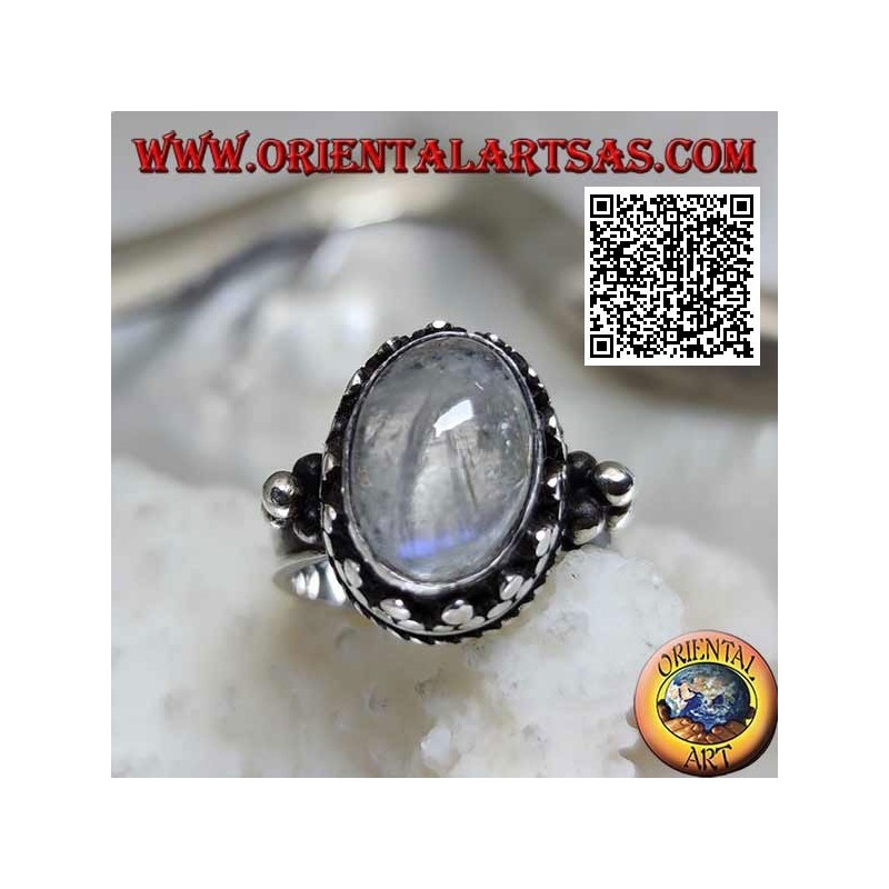 Bague en argent avec pierre de lune arc-en-ciel ovale avec bord tris et boules et entrelacement