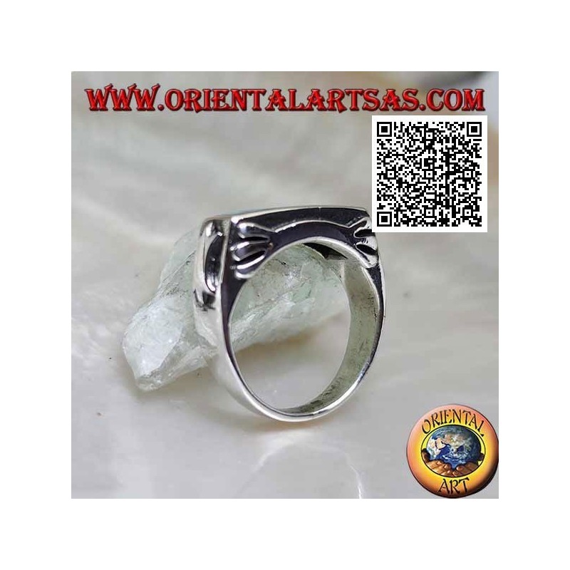 Anillo rectangular de plata turquesa al ras del borde con decoración suave en los cuatro lados