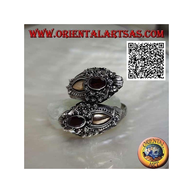 Silberring aus nepalesischem Drachen mit Doppelkopf und ovalem Granat und 14 Karat Goldplatte, handgefertigt