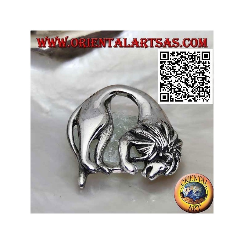 Broche en argent, lion (roi de la forêt) pliée en se nourrissant