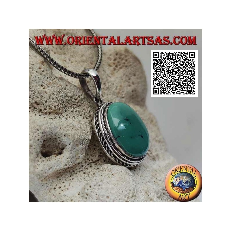 Ciondolo in argento con turchese antico ovale cabochon contornato da intreccio elicoidale