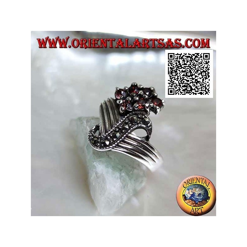 Bague en argent en forme de V avec onde centrale de marcassite et 6 grenats ronds