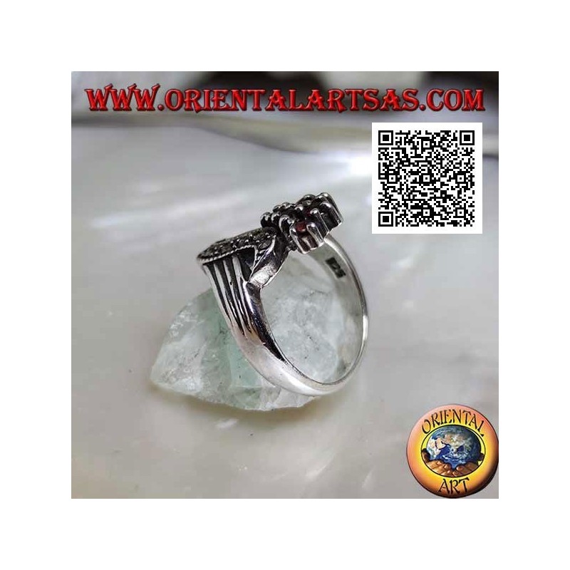 V-shaped silver ring with central marcasite wave and 6 round garnets set