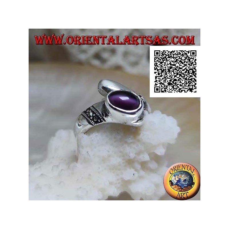 Bague en argent avec bande juxtaposée avec chrysobéryl oeil de chat violet