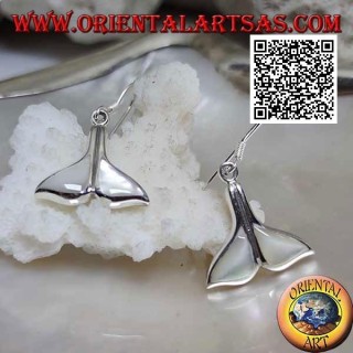Pendientes de plata en forma de cola de ballena con nácar