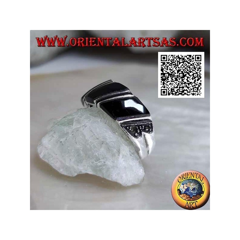 Anello in argento con tre fasce oblique di onice e marcassite sui lati