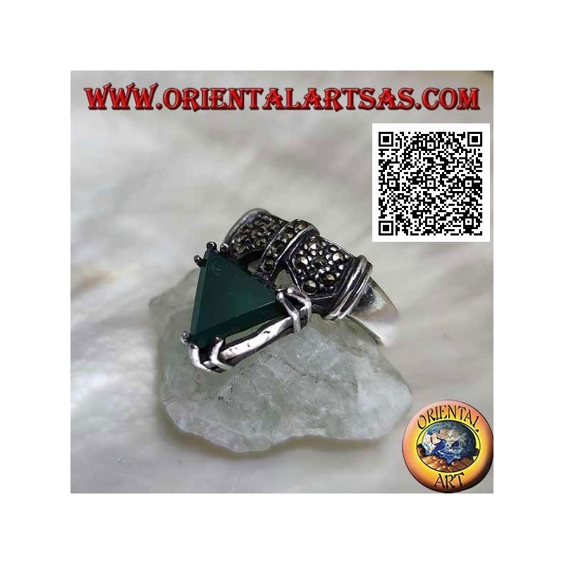 Silver band ring with marcasite decorations and green agate triangle set