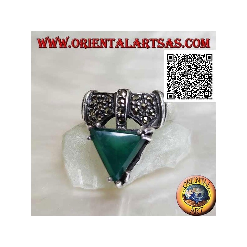Bague en argent avec décorations en marcassite et ensemble triangle en agate verte