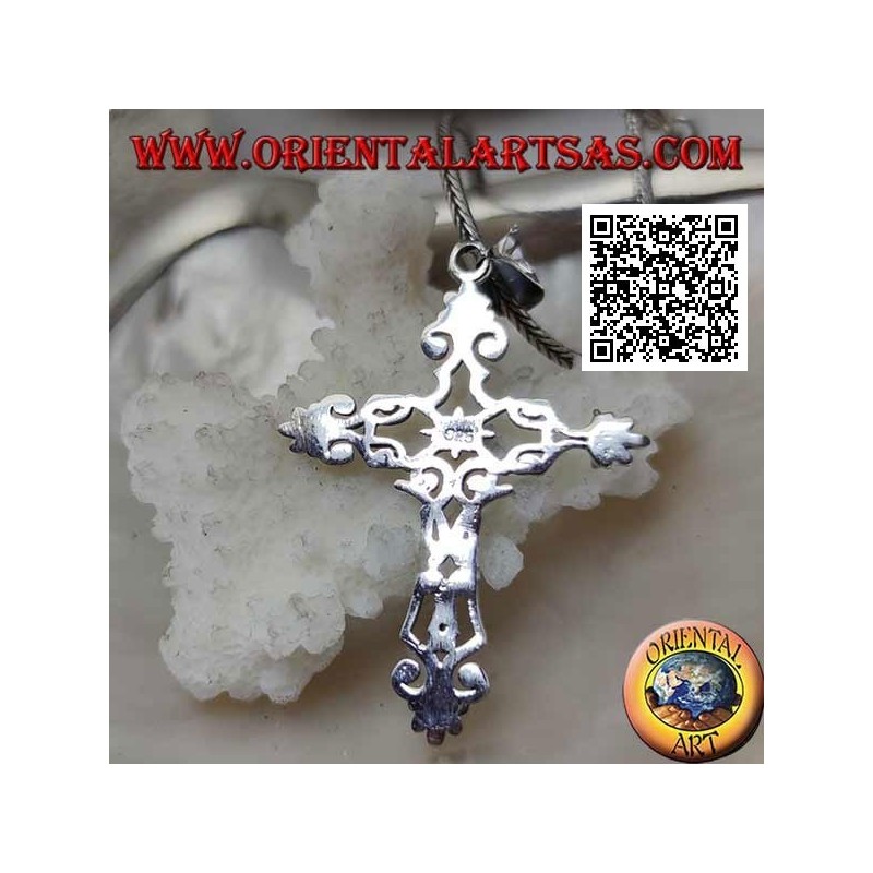 Pendentif croix byzantine en argent à décor ajouré et terminaisons en forme de lys