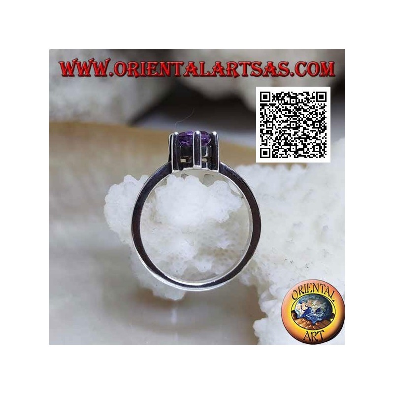 Bague en argent rhodié de style solitaire sertie d'améthyste ronde facettée