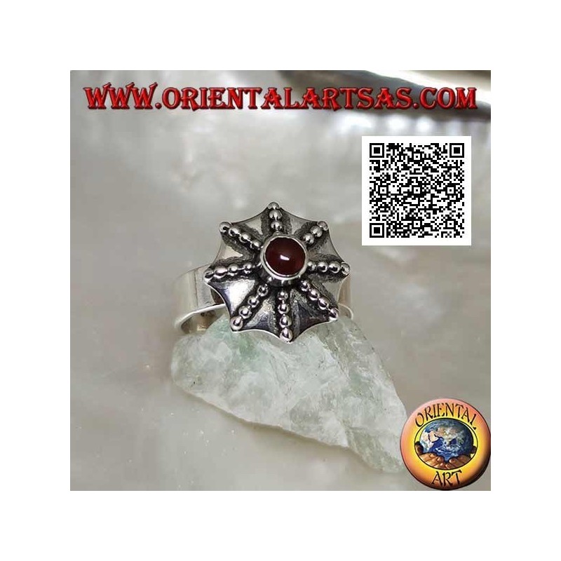 Anello in argento a forma di ombrello pagoda con corniola tonda centrale