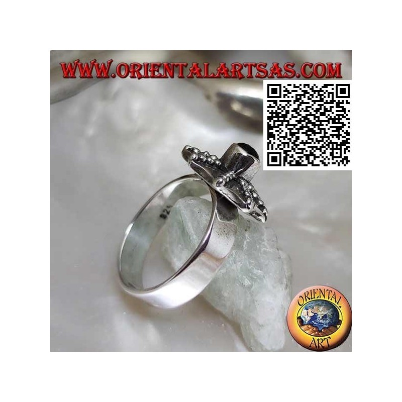 Silberring in Form eines Pagodenschirms mit einem zentralen runden Onyx