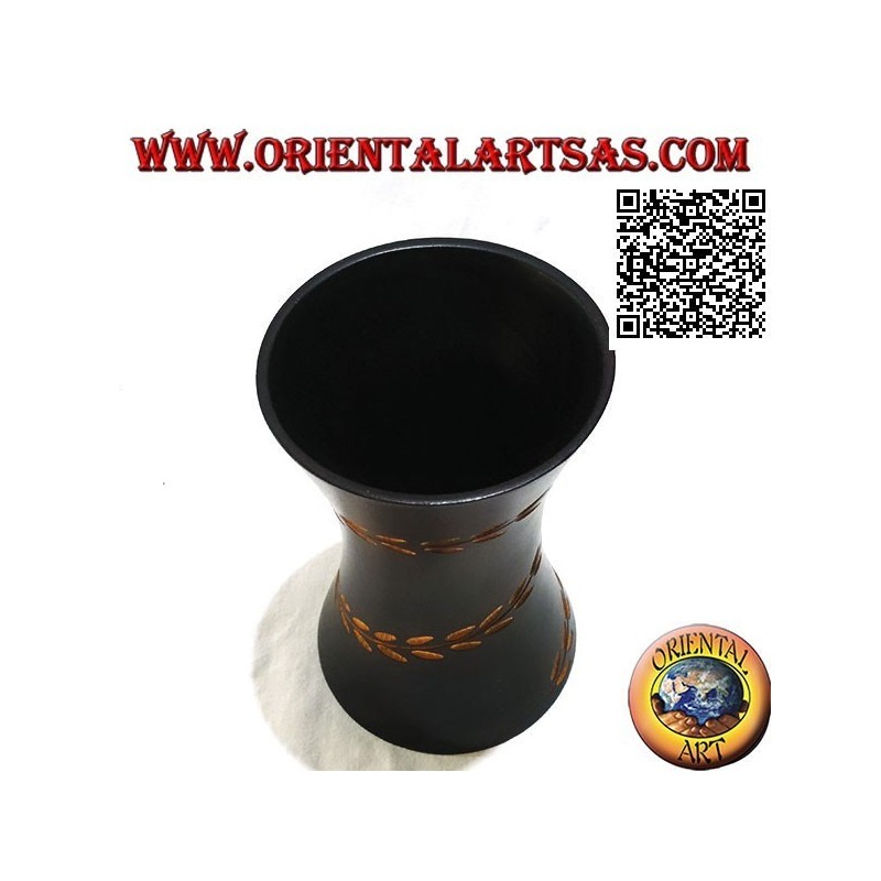 Vaso portafiori a cilindro concavo con linea floreale incisa a mano in legno di mogano da 15 cm