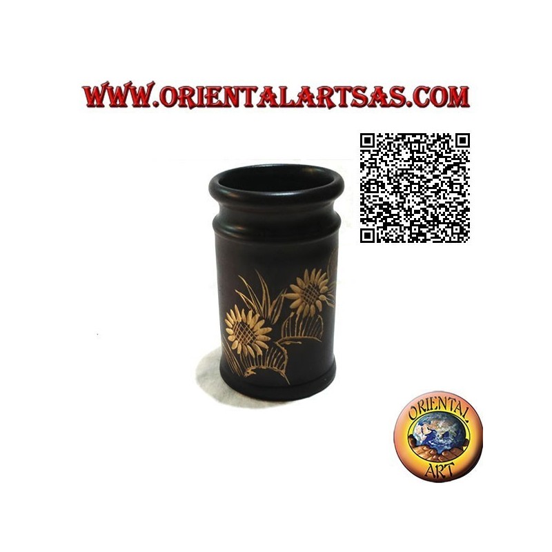 Cylindrical pen holder in mahogany wood with a pair of 12 cm hand engraved sunflowers