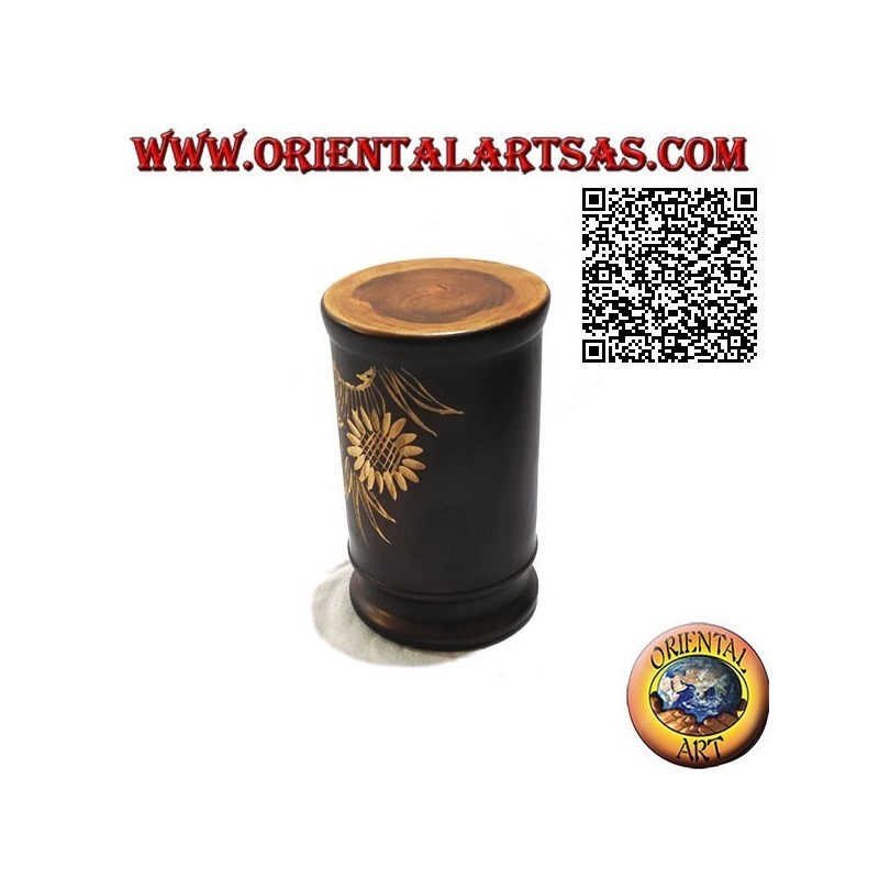 Porte-stylo cylindrique en bois d'acajou avec une paire de tournesols gravés à la main de 12 cm