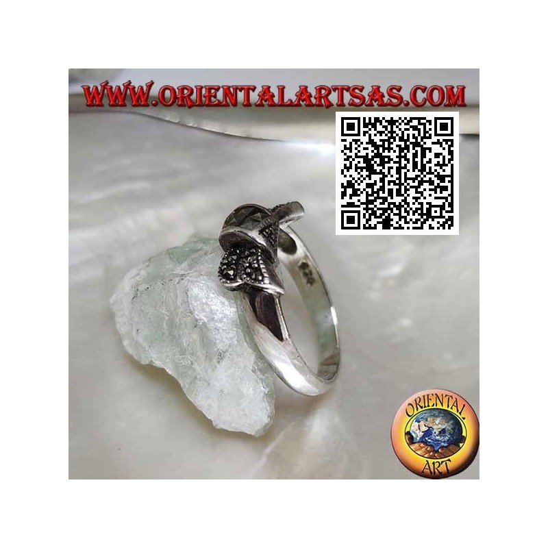 Bague nœud papillon en argent sertie de marcassite