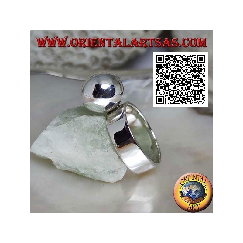 Anello in argento a fascia liscia con sfera grande liscia
