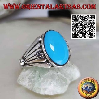 Anello in argento con turchese ovale cabochon con ventaglio liscio sui lati
