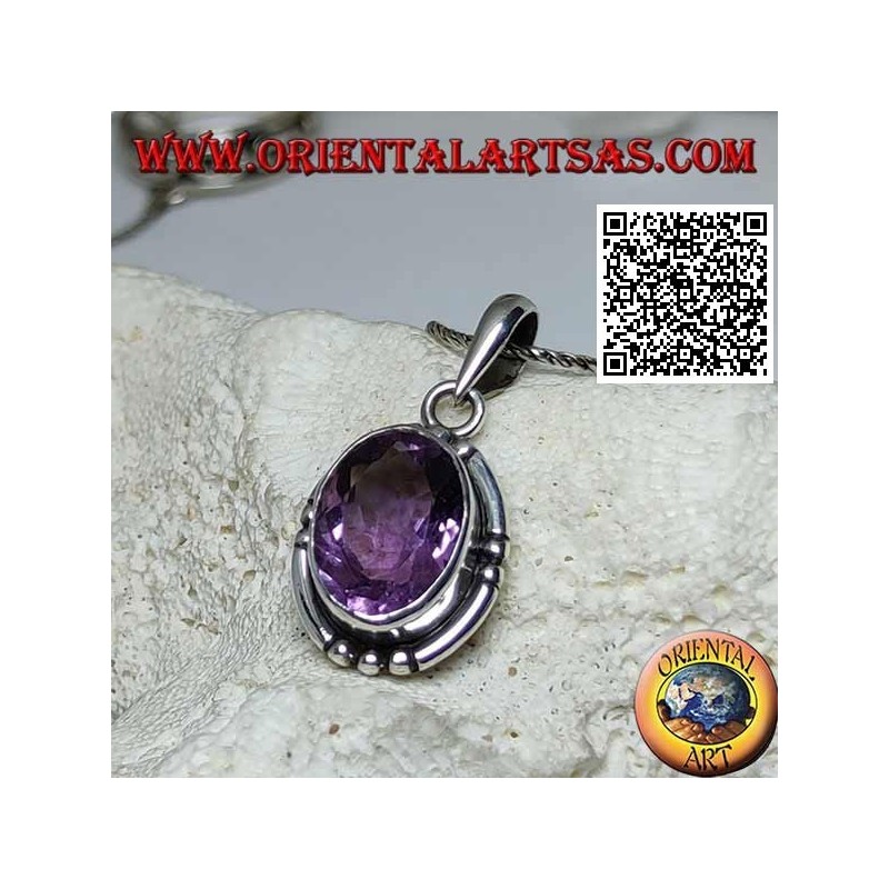 Silver pendant with splendid natural oval large faceted amethyst and smooth edge striped on the 4 cardinal points