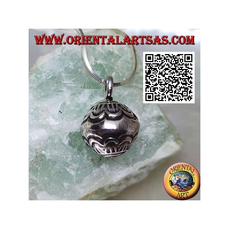 Ciondolo in argento "Chiama Angeli" piccolo con decorazioni incise, stile Karen