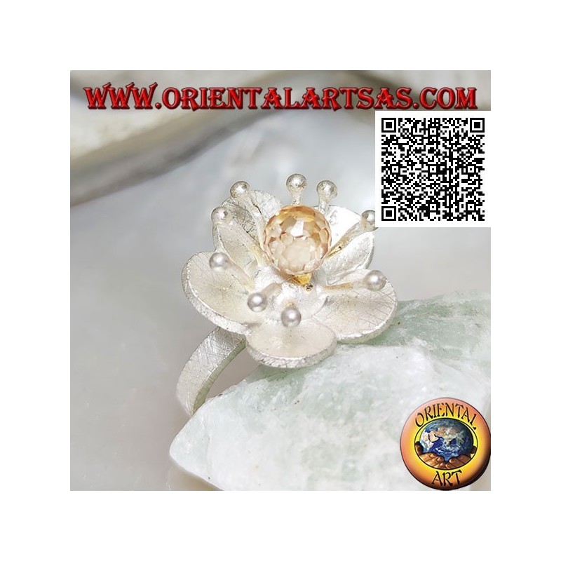 Ring aus satiniertem Silber in Form einer Blume mit einer Seeanemone und einem zentralen Citrin-Zirkon