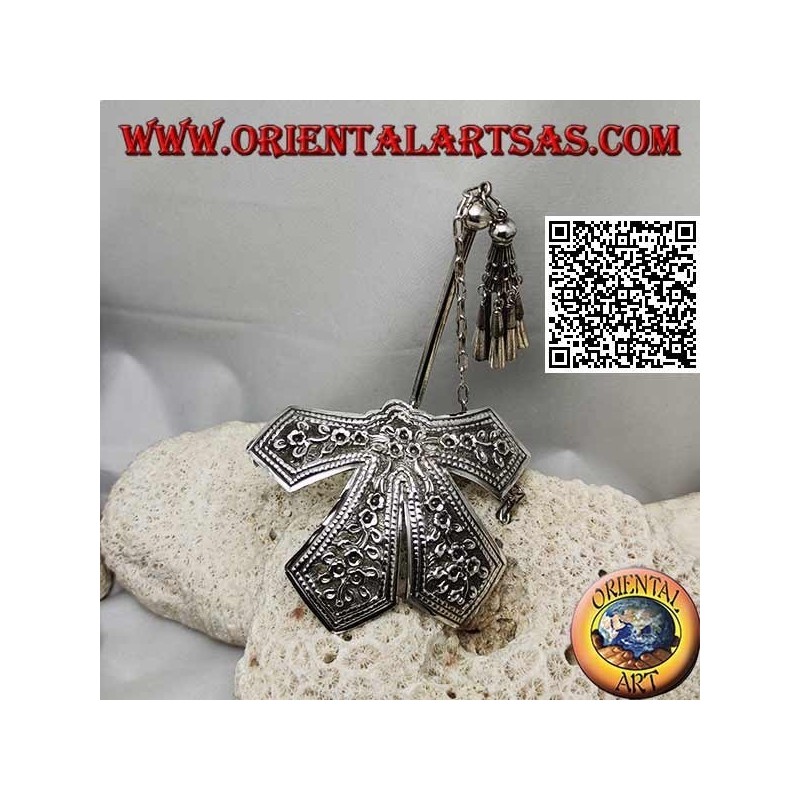 Pince à cheveux en arc ciselé argenté avec fermeture à épingle à décor floral avec pendentifs