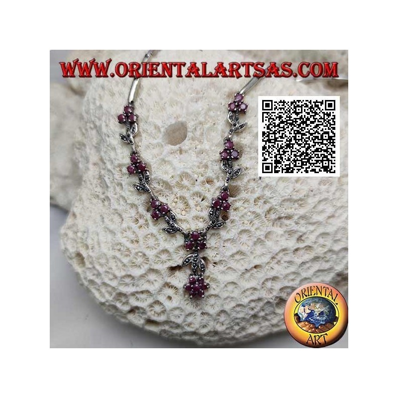 Necklace in 925 ‰ silver semi-rigid choker with marcasite flowers and trio of natural round rubies