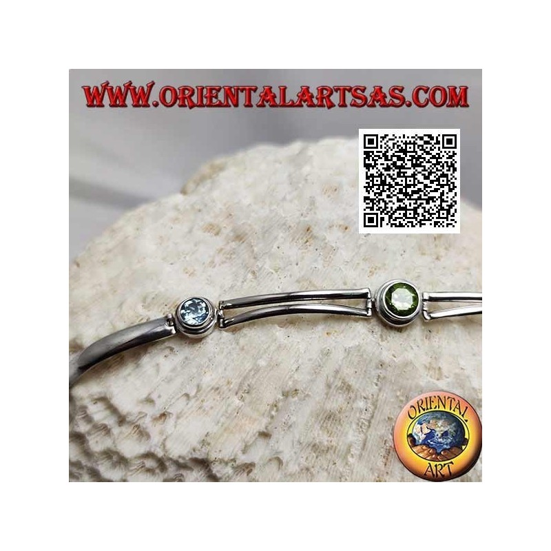 Pulsera de plata semirrígida lisa con peridoto entre dos aguamarinas redondas