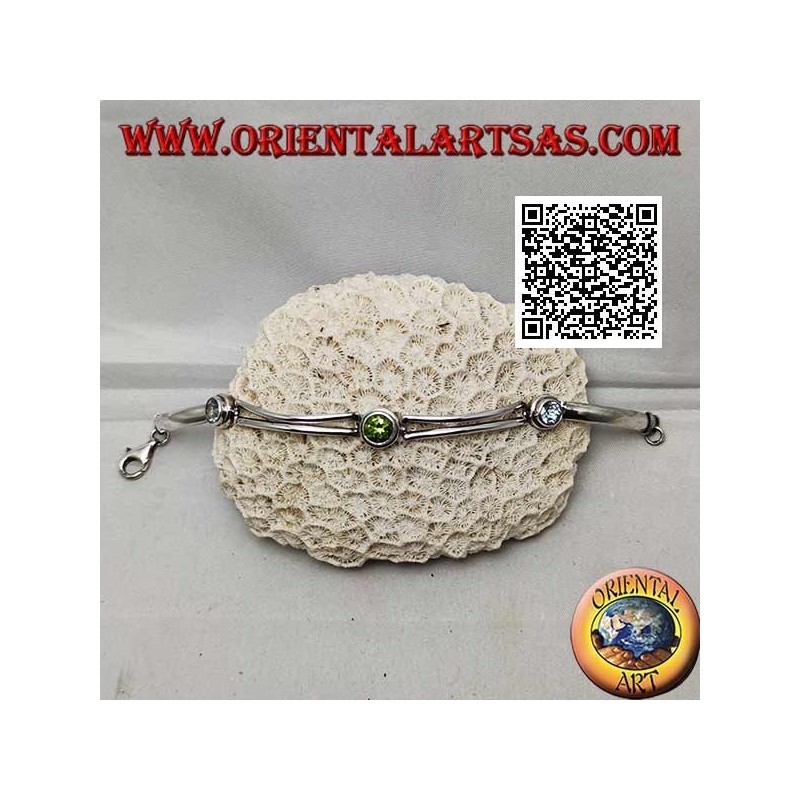 Pulsera de plata semirrígida lisa con peridoto entre dos aguamarinas redondas