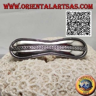 Pinza de pelo plateada infinita suave con tejido lateral y línea S central (pinza de metal)