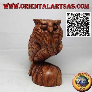 Sculpture of an owl in an upright position on its legs, hand-carved in 16 cm suar wood
