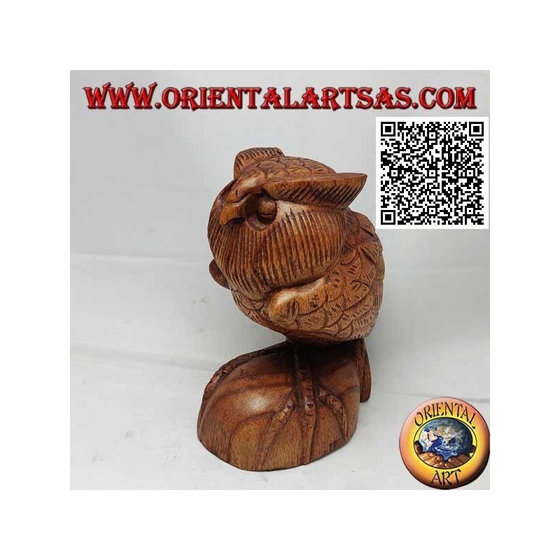 Sculpture of an owl in an upright position on its legs, hand-carved in 16 cm suar wood