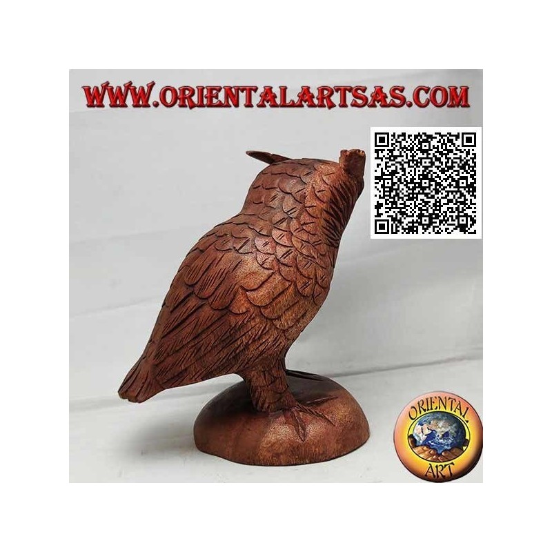 Sculpture of an eagle owl standing upright on its paws hand-carved in suar wood of 17 cm