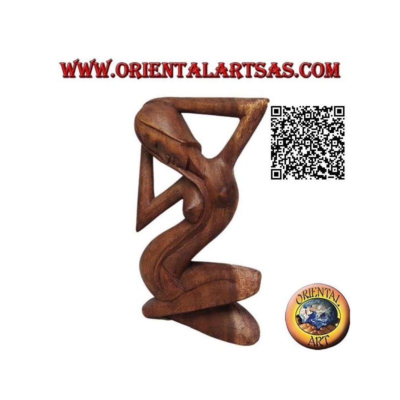 Sculpture d'une femme nue sensuelle aux jambes croisées et cheveux longs, en bois de suar 21 cm
