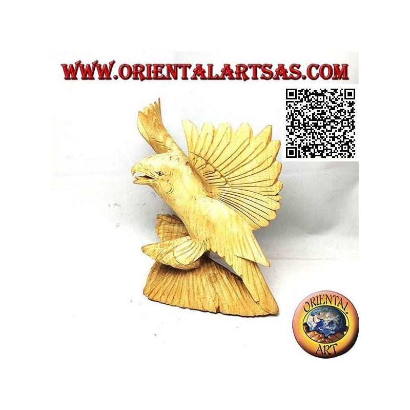 Sculpture of an eagle on legs with spread wings in hibiscus wood of 15 cm