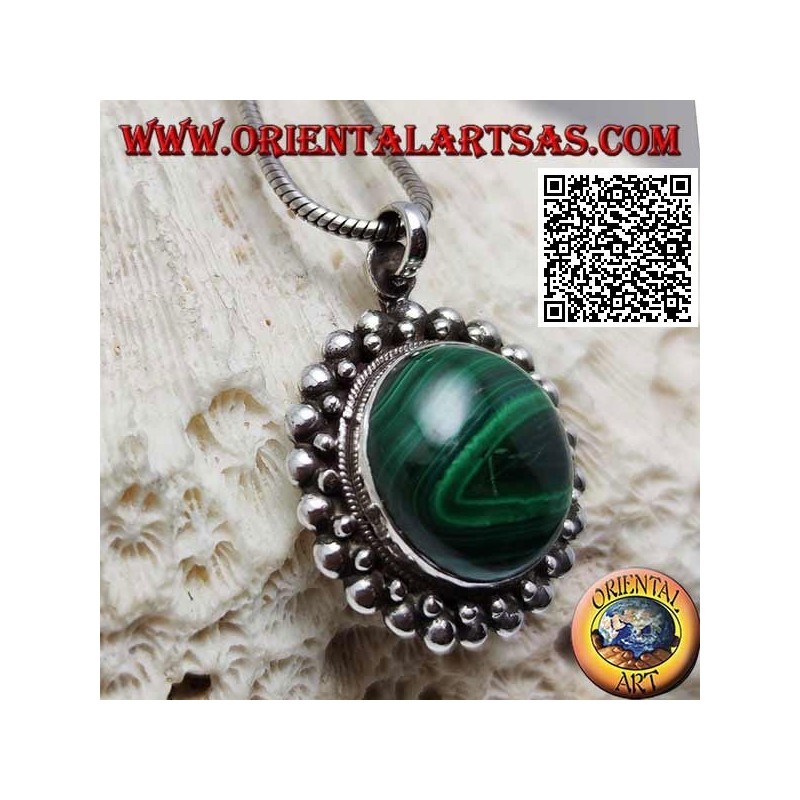 Ciondolo in argento con malachite tonda naturale cabochon contornata da doppia fila di palline