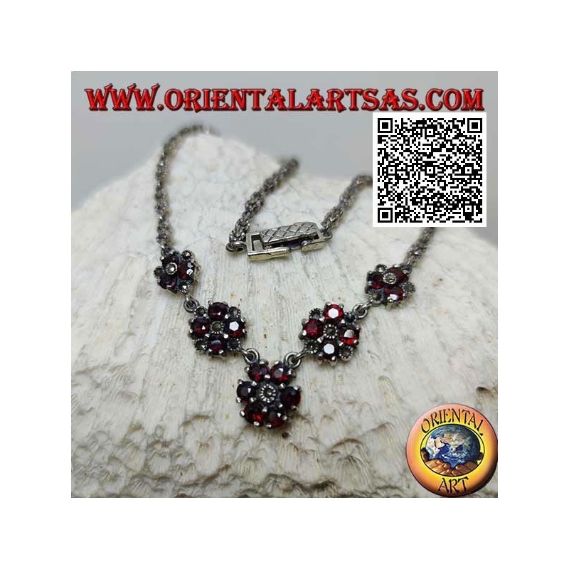 Necklace in 925 ‰ silver, marcasite studded choker with 5 round garnet circles in succession