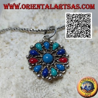 Pendentif en argent avec fleur turquoise de différentes nuances et coraux, central rond et pétales de larme