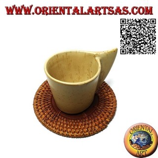 Round coaster in rolled wicker and center in 10 cm teak wood (clear)