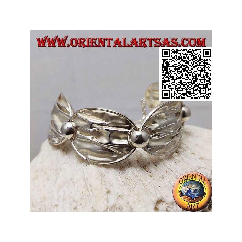 Semi-rigid satin silver bracelet with crumpled effect