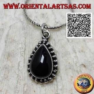 Pendentif en argent avec cabochon goutte onyx entouré d'une double rangée de boules